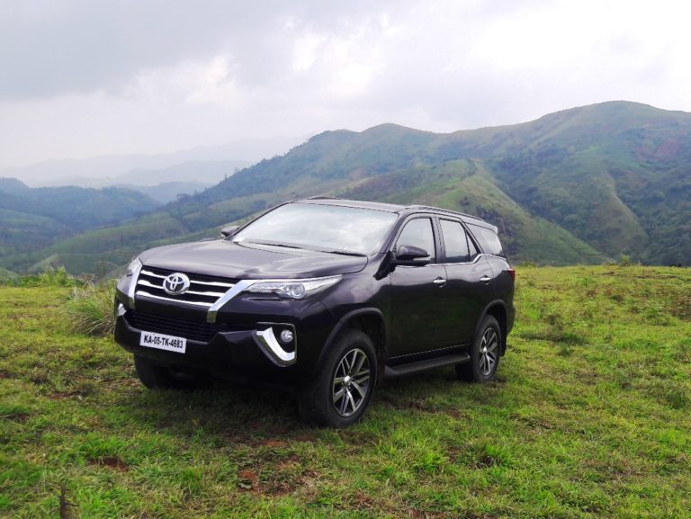 New Toyota Fortuner Receives Over 10,000 Booking Orders