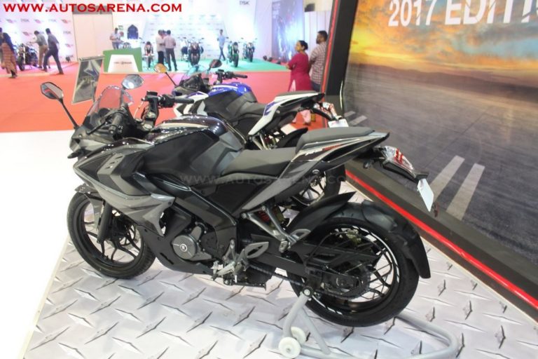 Bajaj 2017 Pulsar RS 200 BS4 variants with new colors introduced